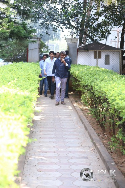 Celebrities-pay-homage-to-superstar-Krishna